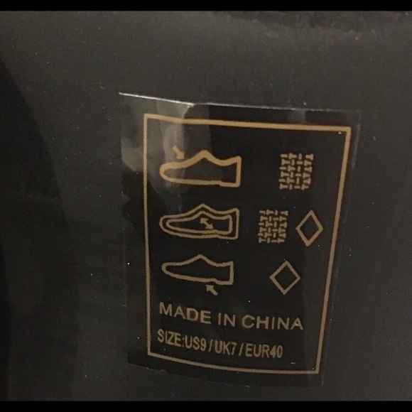 Women’s Heels - Picture 5 of 5